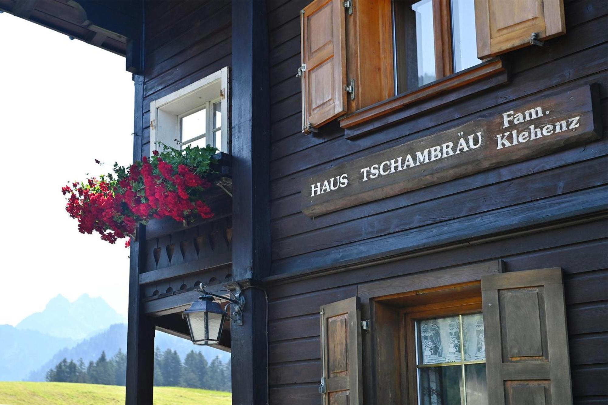 Haus Tschambraeu Apartment กาชูร์น ภายนอก รูปภาพ